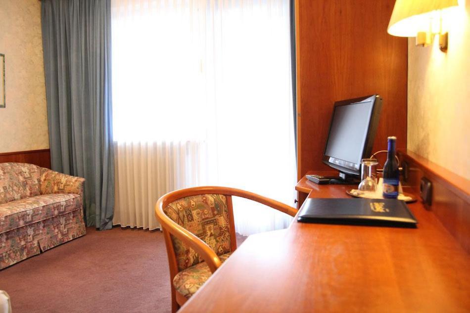 Landhotel Soderberg Бад Залцшлирф Стая снимка